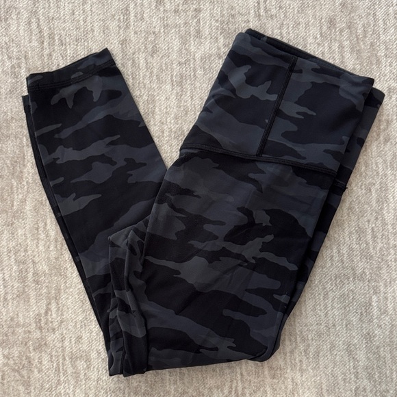 Athleta Gray Camo Elation 7/8 Tights - Picture 3 of 10